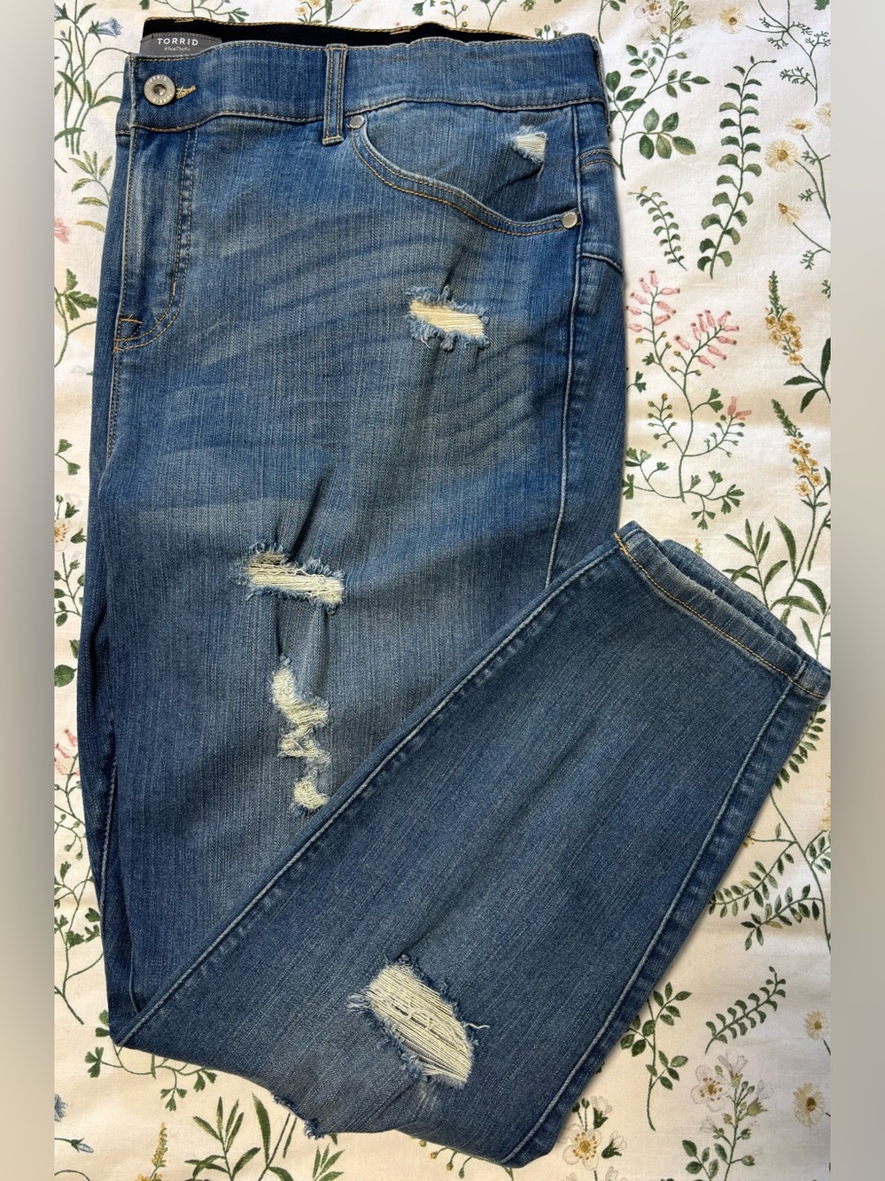 torrid Bombshell Skinny Deconstructed Jeans - 24S